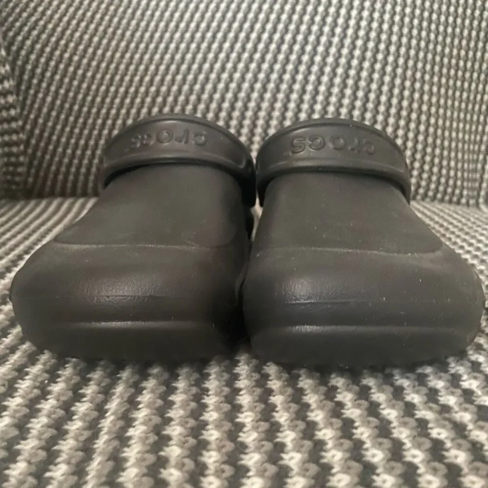 Crocs Bistro black Clogs Slip Resistant men’s shoe size 9/women’s 11 10075